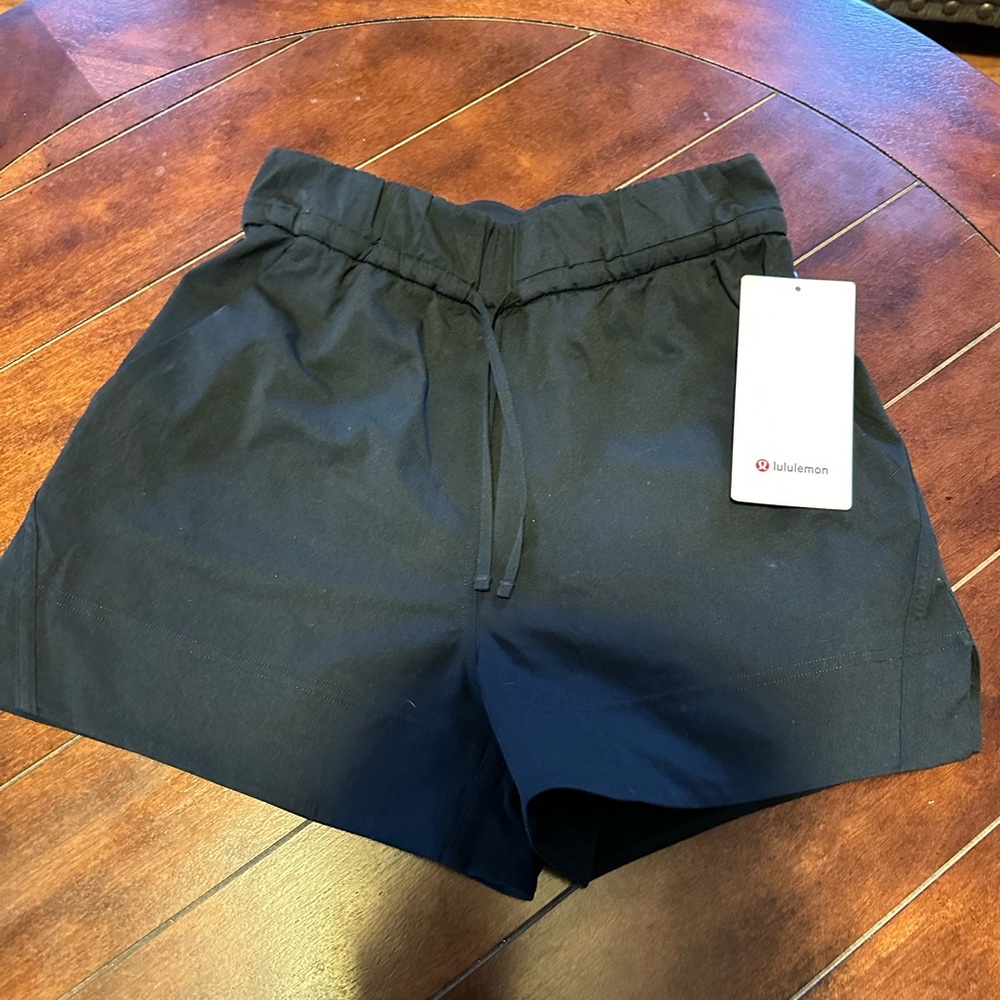 Lululemon Cinchable Waist HR Woven Short 3.5”